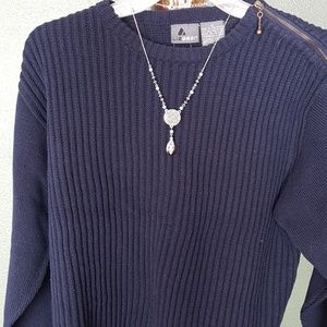 LizWear navy sweater